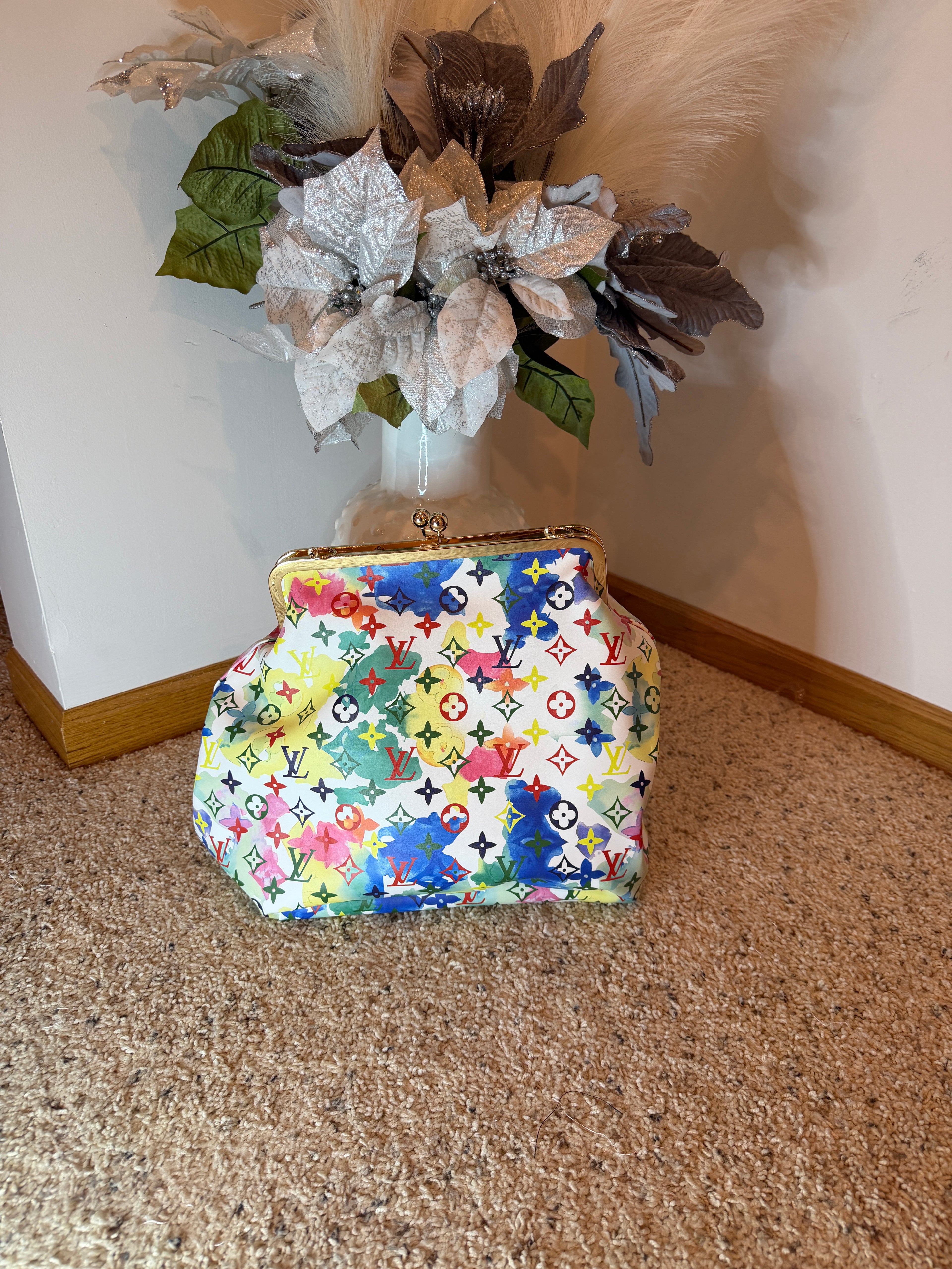 Water color kisslock bag